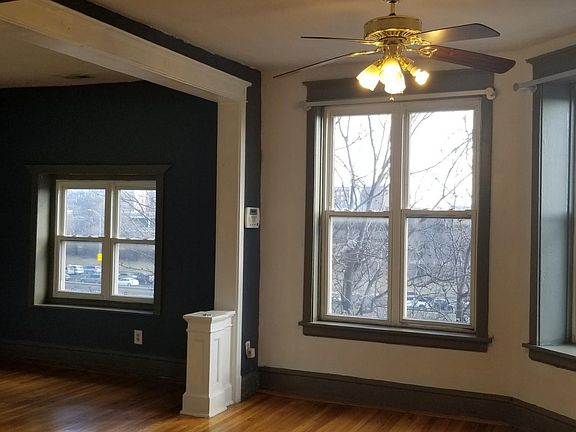 3rd image of 2144 W Van Buren St #3