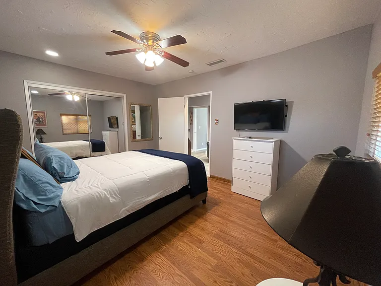 6926 Gretna Ave — Photo 10