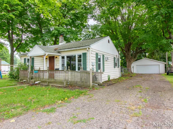 115 N Grant Ave, Three Rivers, MI 49093
