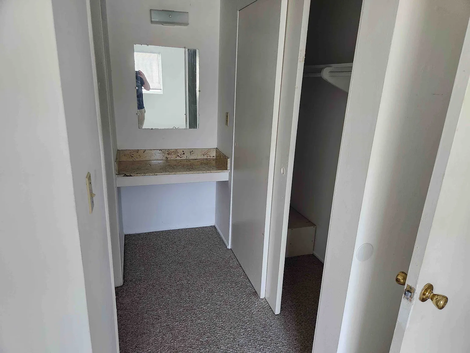 2 bed, 1000 sqft, $2,745 — Photo 2