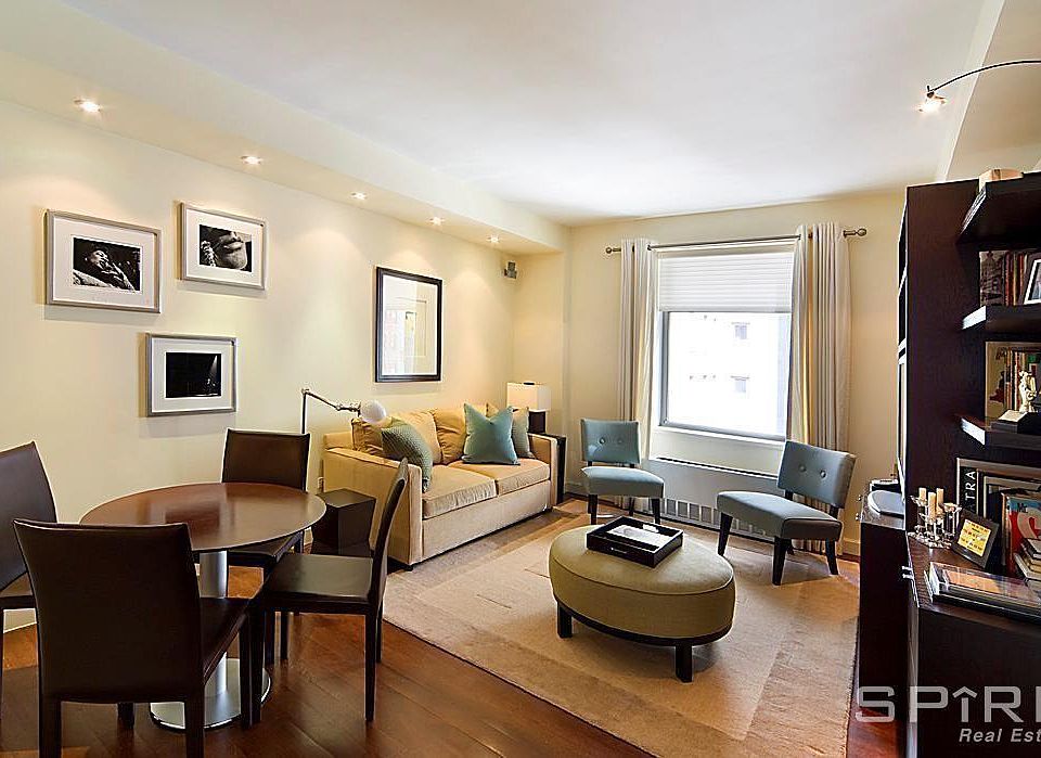 1st image of 240 W 37th St Lbby A