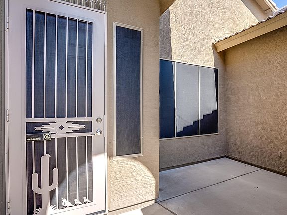 5th image of 1026 S Valle Verde