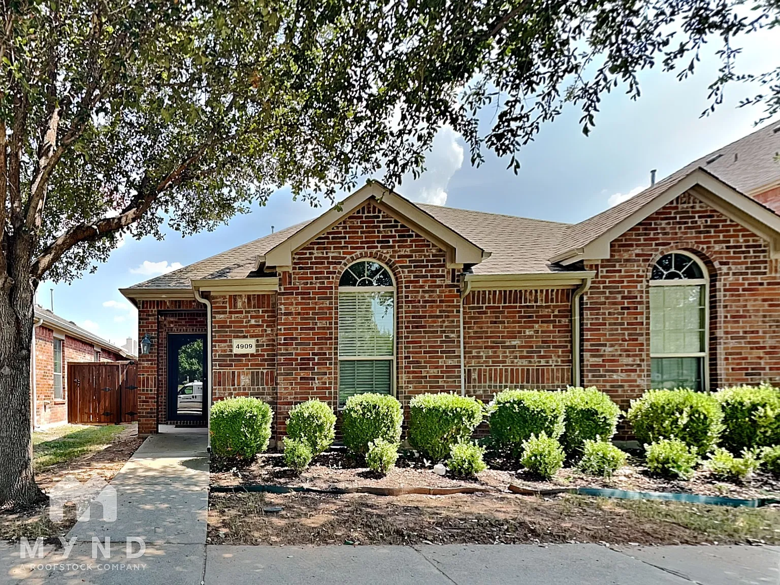 3 bed, 2.0 bath, 1512 sqft, $1,995 — Photo 1
