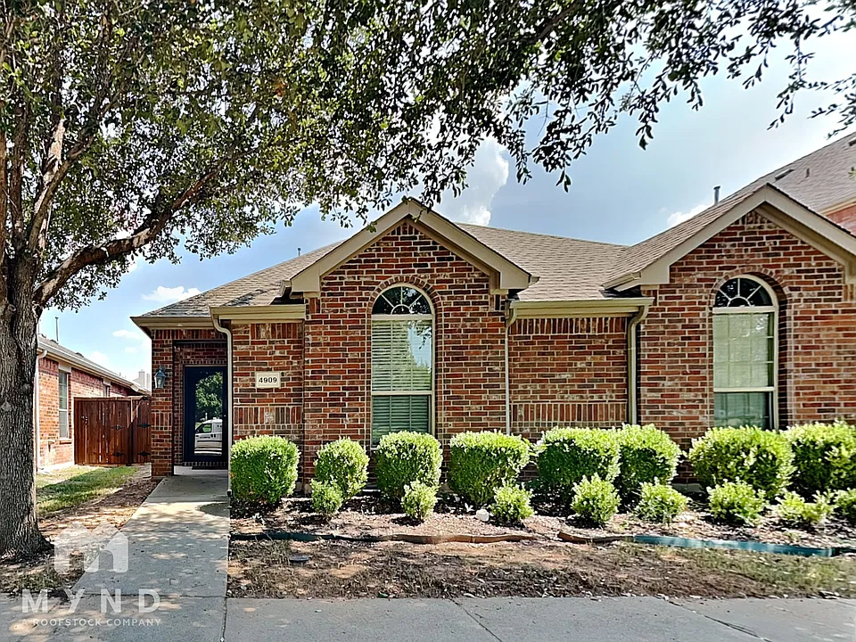 4909 Six Gun Ln