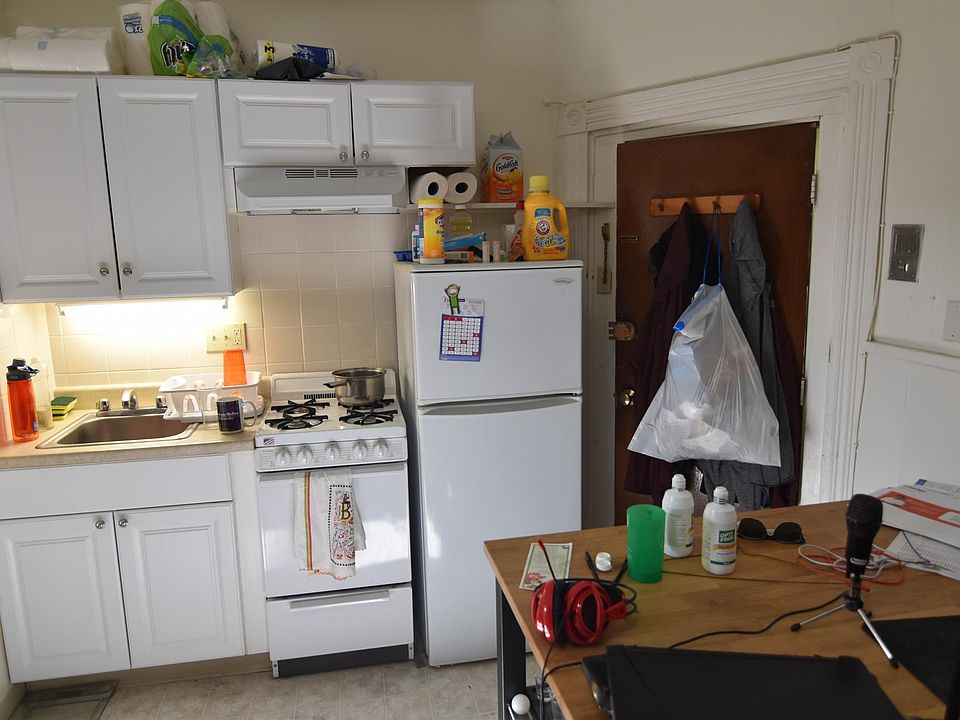 1st image of 15 Bay State Rd APT 1