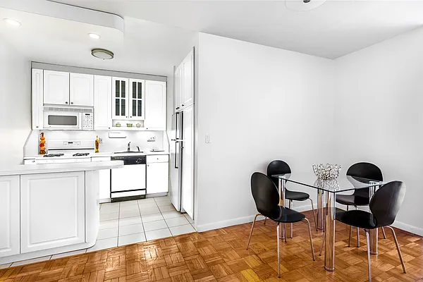 Sold by Berkshire Hathaway HomeServices New York Properties | media 2