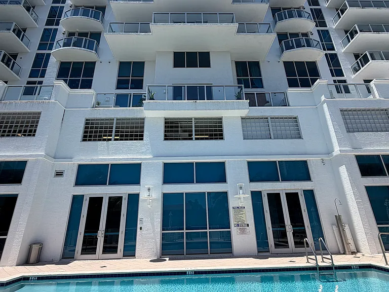 3030 NE 188th St #509 — Photo 31