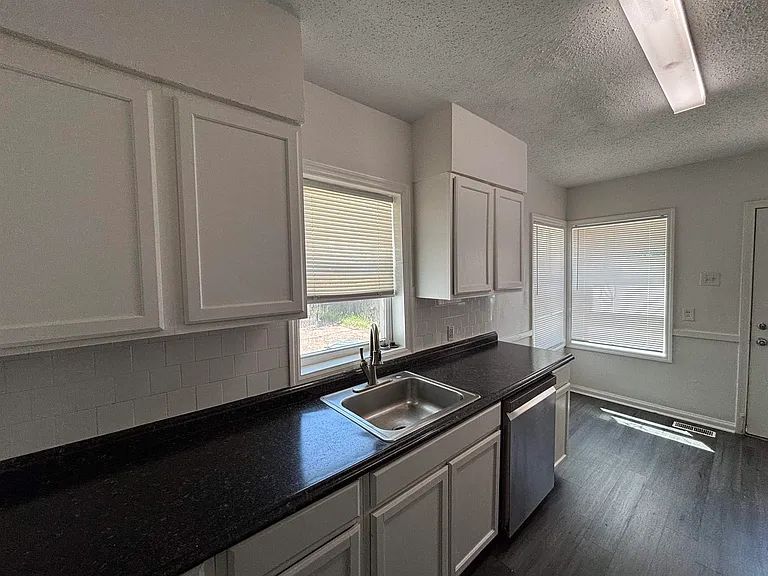 378 N Highland St — Photo 4