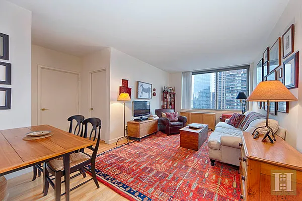 Rented by Halstead Real Estate | media 5
