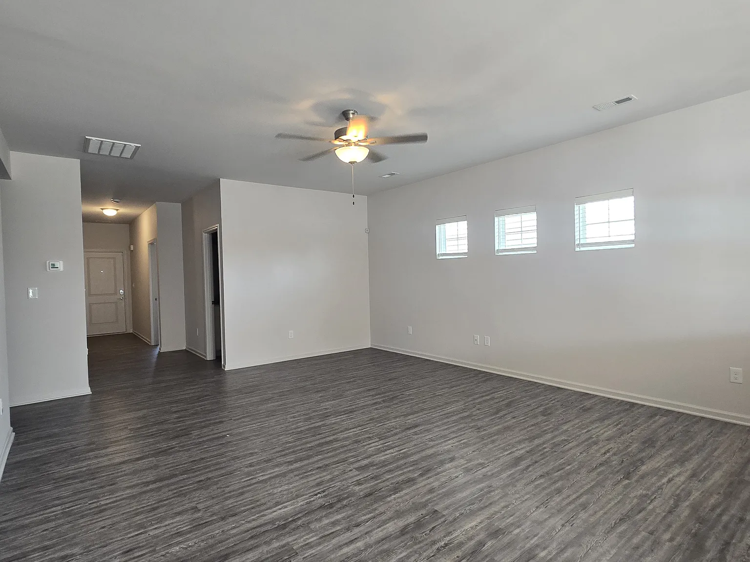 3 bed, 1528 sqft, $2,300 — Photo 3