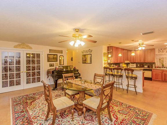 4th image of 2035 McKinley Ave