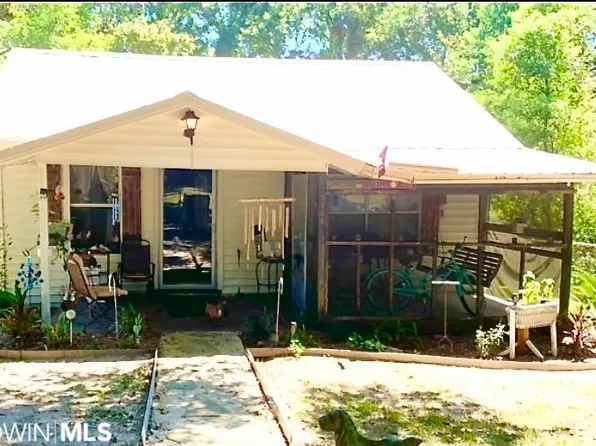 22920 Mobile St, Robertsdale, AL 36567