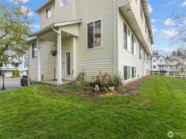 10420 Holly Drive #D, Everett, WA 98204