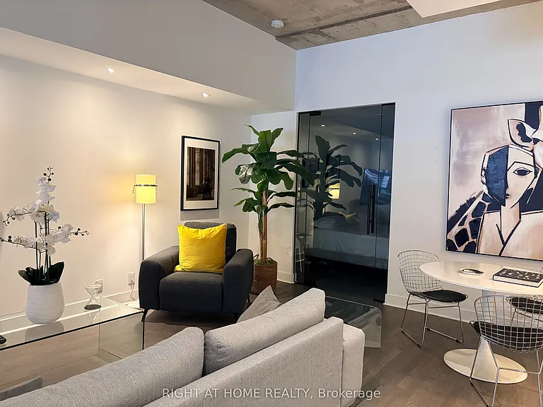 399 Adelaide St W #104 — Photo 19