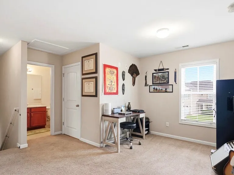 553 Montego Ct — Photo 18