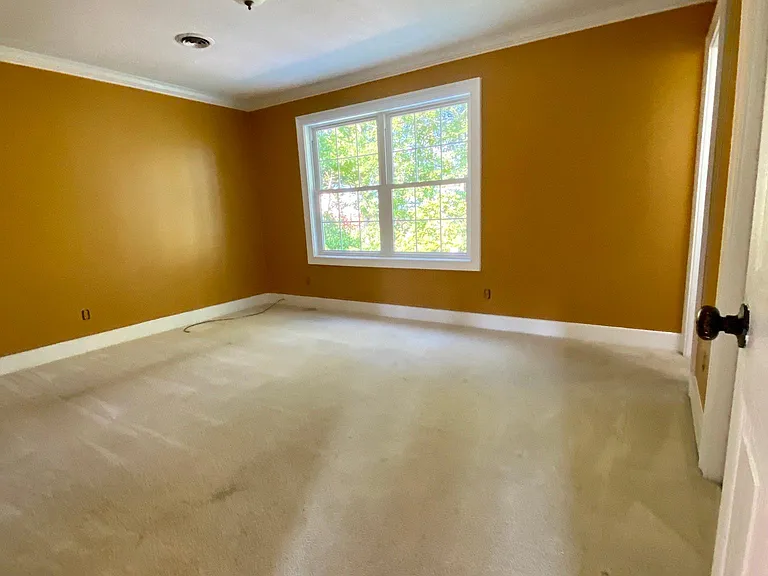 105 Mamie Ct — Photo 13
