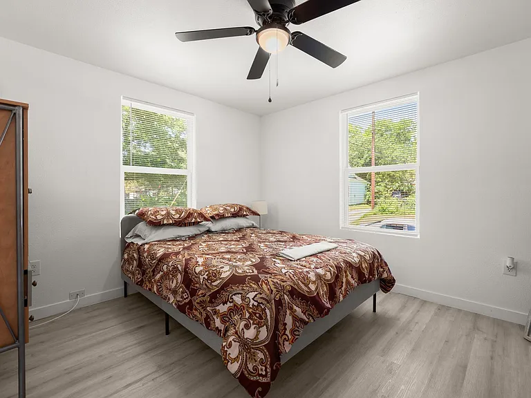 45 Anthony St #B — Photo 14