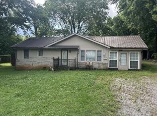 105 6th Ave SW, Winchester, TN 37398