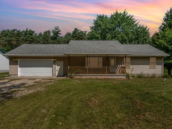 106 Bay City Trl, Houghton Lake, MI 48629