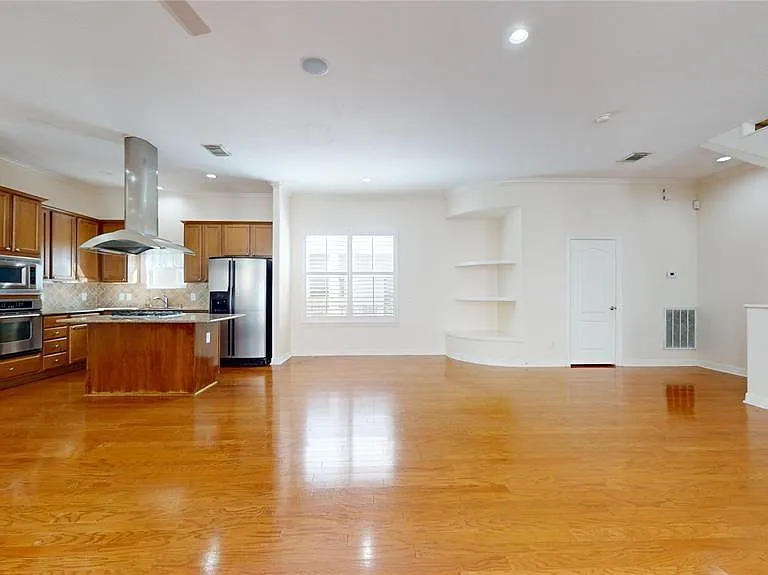 1502 Birdsall St — Photo 16