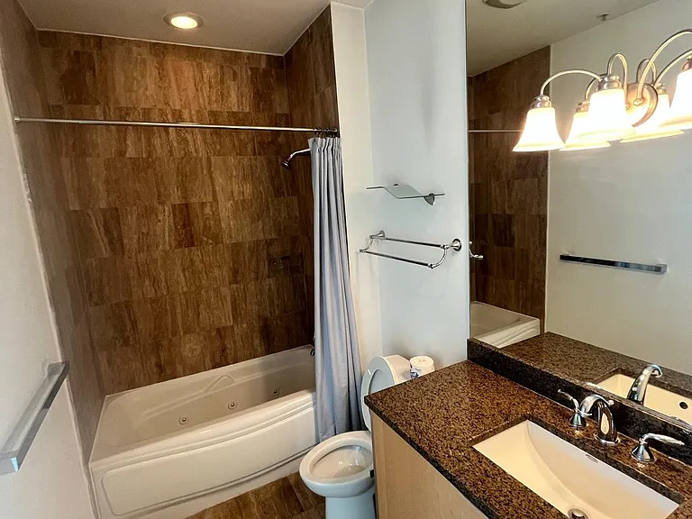 300 S Biscayne Blvd #4003 — Photo 18