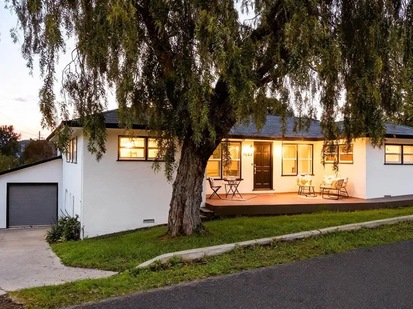 25480 University Ct, Hayward, CA 94542