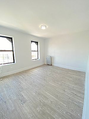 4th image of 2336 Bedford Ave #A4