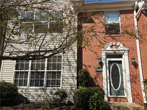 10569 Forest Hill Dr, Wexford, PA 15090