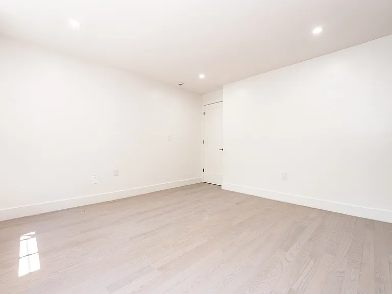 53 Clifton Pl #3 — Photo 4