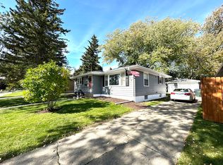 2632 W Grove Ave, Waukegan, IL 60085