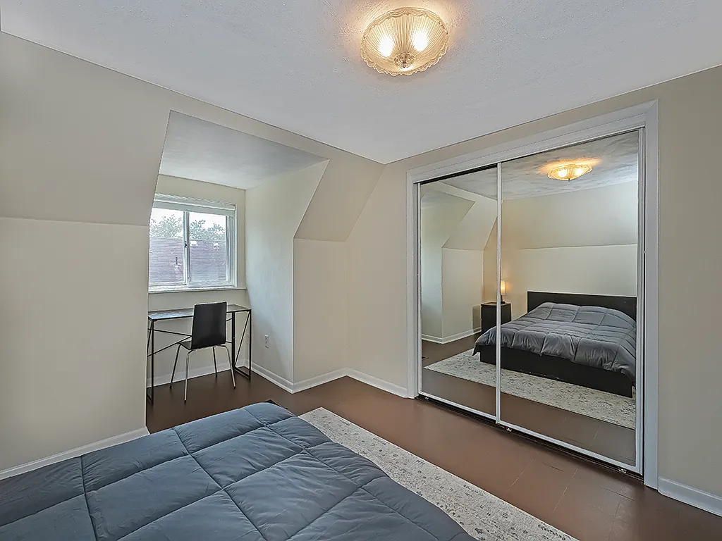 3 bed, $1,900 — Photo 3