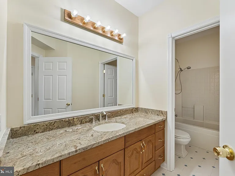 402 Linden Ave — Photo 24