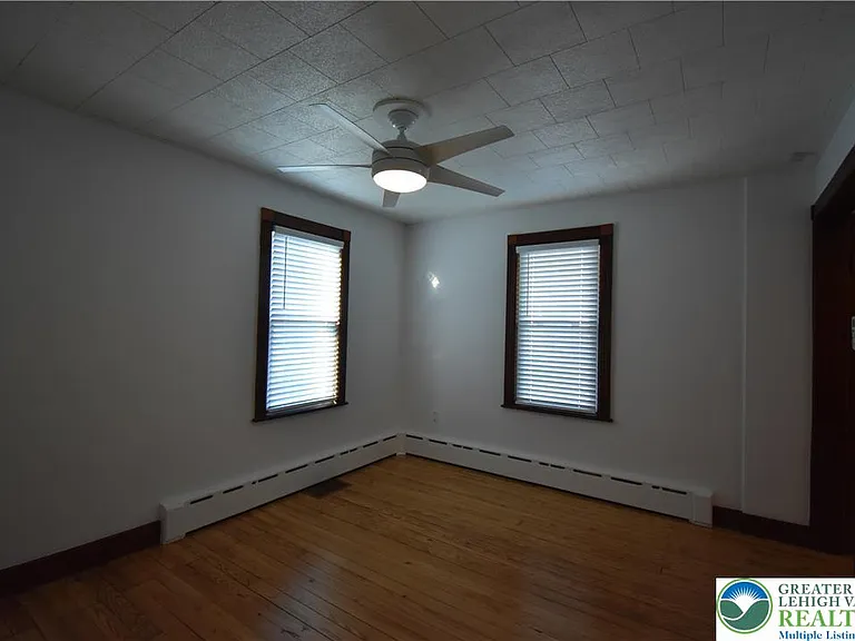 204 N 9th St — Photo 8