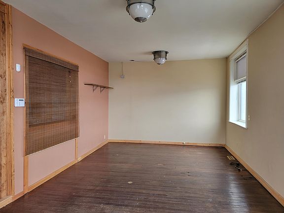 5th image of 120 E Park St