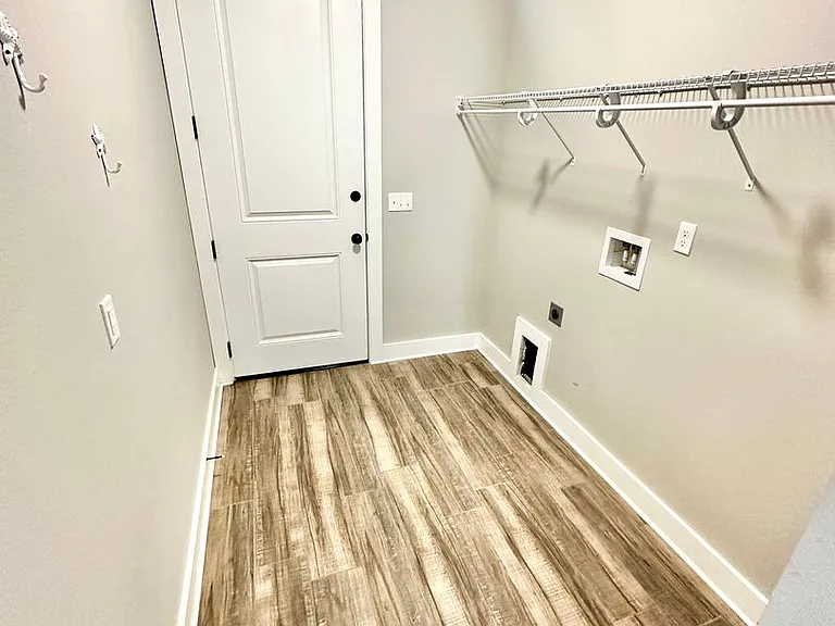 1180 French Quarter Way — Photo 36