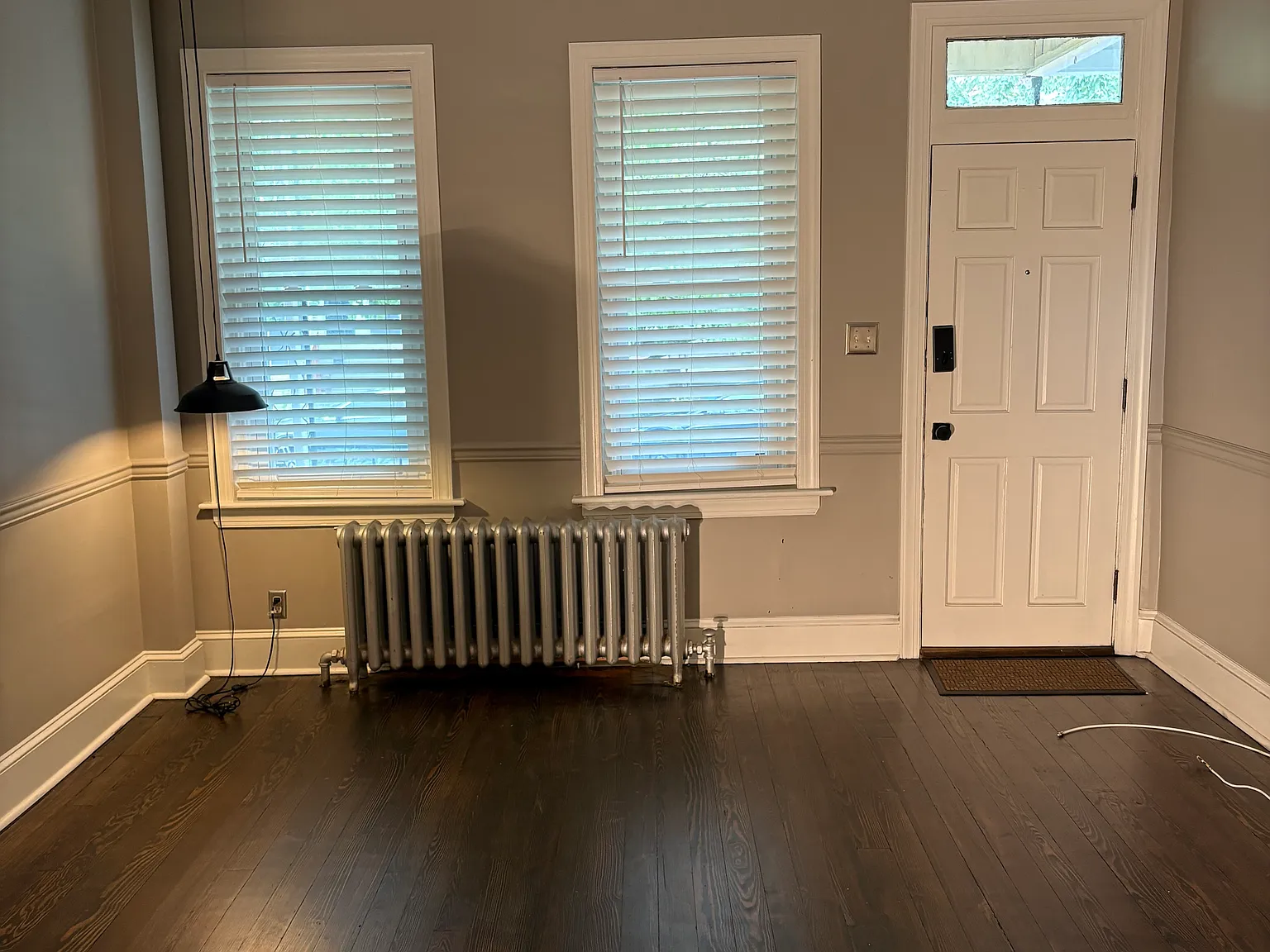 3 bed, 1.5 bath, 1232 sqft, $2,900 — Photo 2