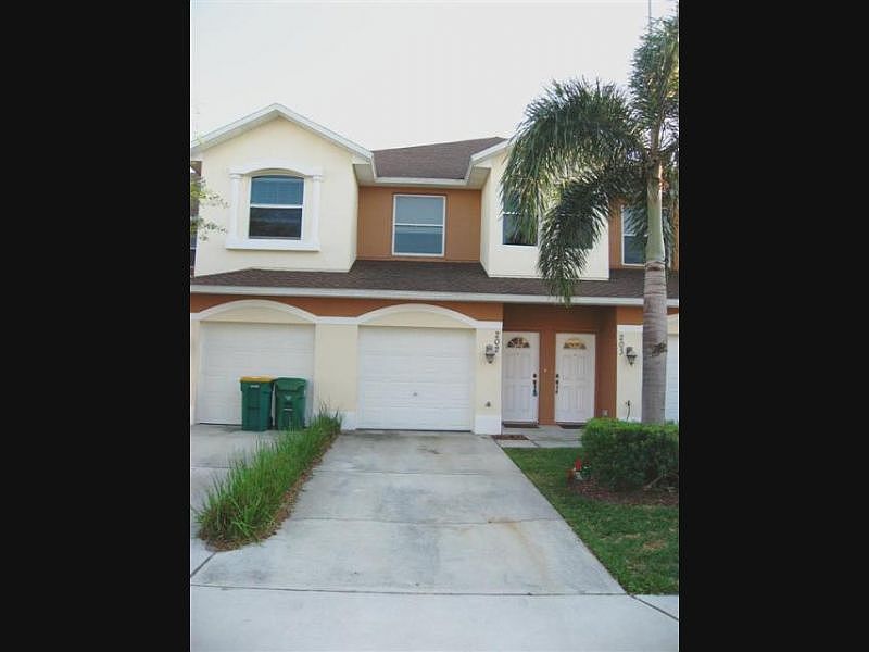 1st image of 1035 Venetian Dr
