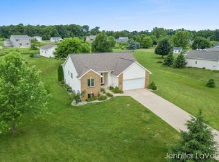 9117 Wabasis Shores Dr NE, Greenville, MI 48838