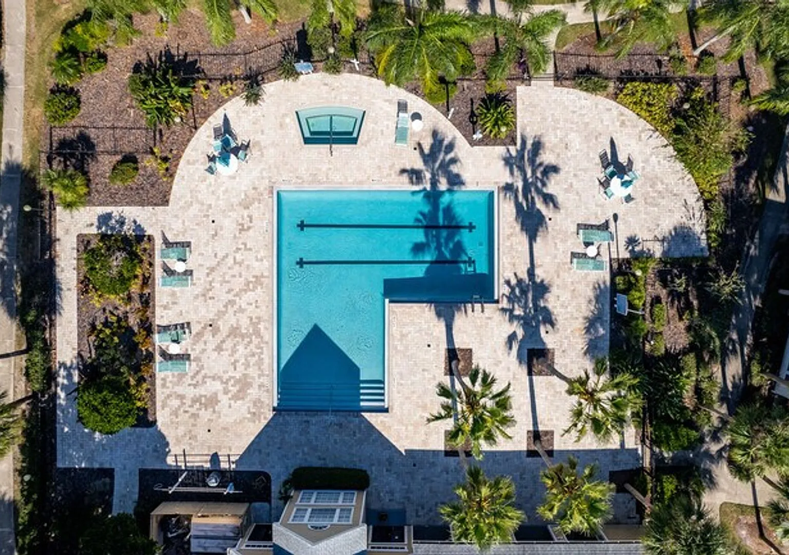 Tradewinds 2 Bed / 2 Bath — Photo 3