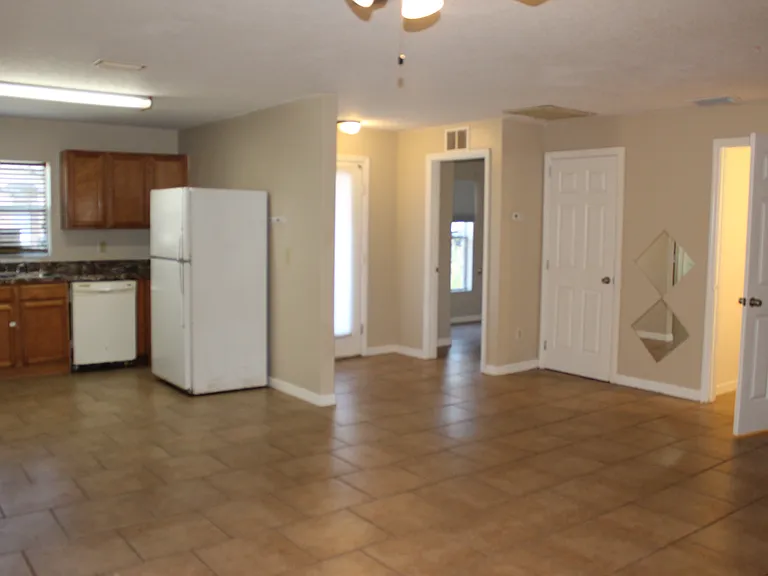 610 Cassin Ave — Photo 1