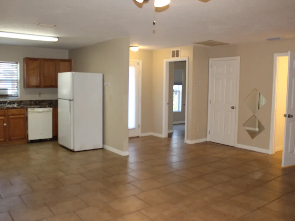 610 Cassin Ave
