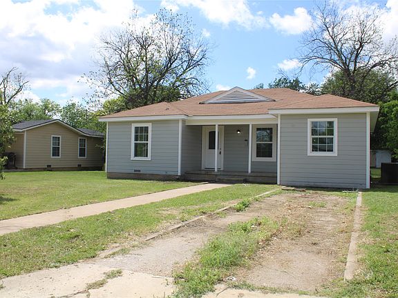 2nd image of 2105 6th St