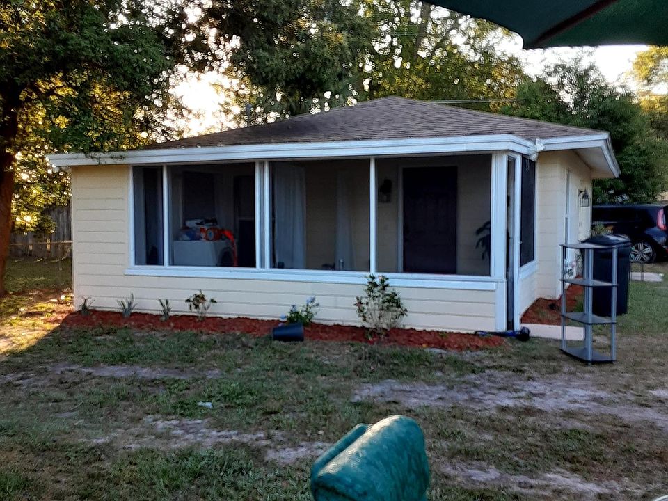 1st image of 107 1/2 Garrison Dr
