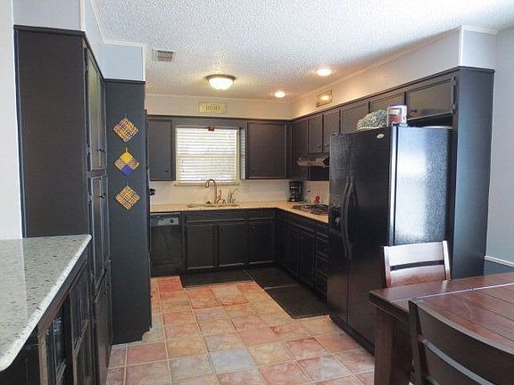 2nd image of 2604 Emerson Dr