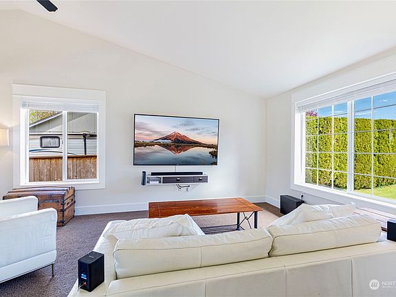 3rd image of 8612 150th Avenue Ct E