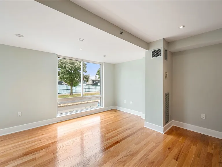 75-83 Cambridge Pkwy #101 — Photo 11