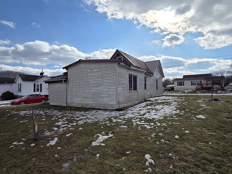 Listing photo 4