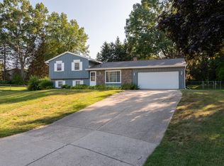 2852 Johnathan Ct NE, Grand Rapids, MI 49525