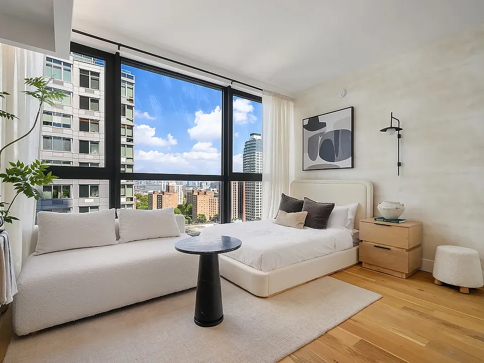 20 Rockwell Pl #1528H