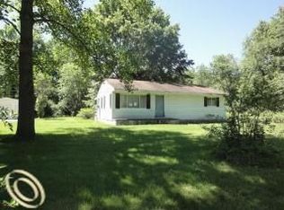 48651 Willow Rd, Belleville, MI 48111